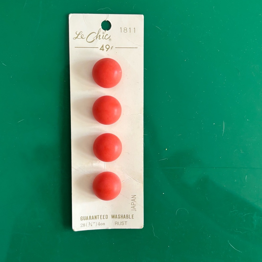 Le Chic Red Buttons Set Vintage